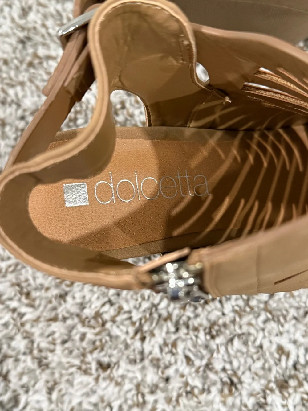 Women’s Cutout Peep-Toe Block Heel Sandals in Tan